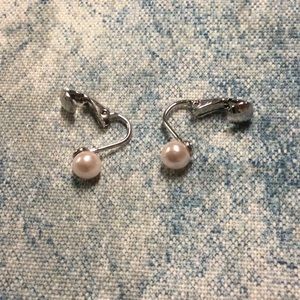 Avon Radiant Pearlesque Clip Earrings